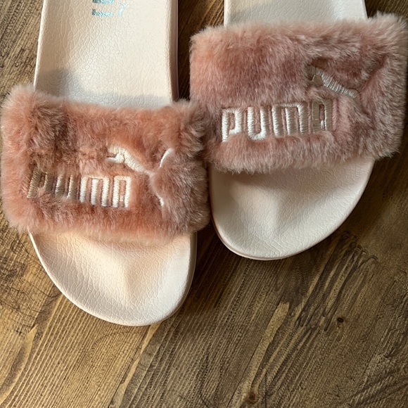 Fenty by Puma Pink Fuzzy Slides - Size 8.5 - Picture 7 of 8
